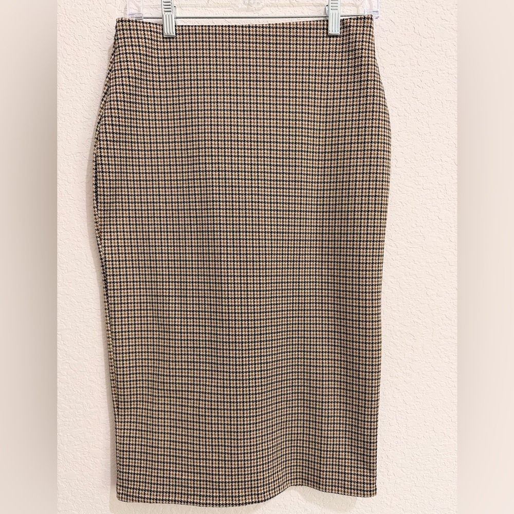 ✨ H&M Black & Beige Houndstooth – Quiet Luxury with Effortless Comfort ✨
